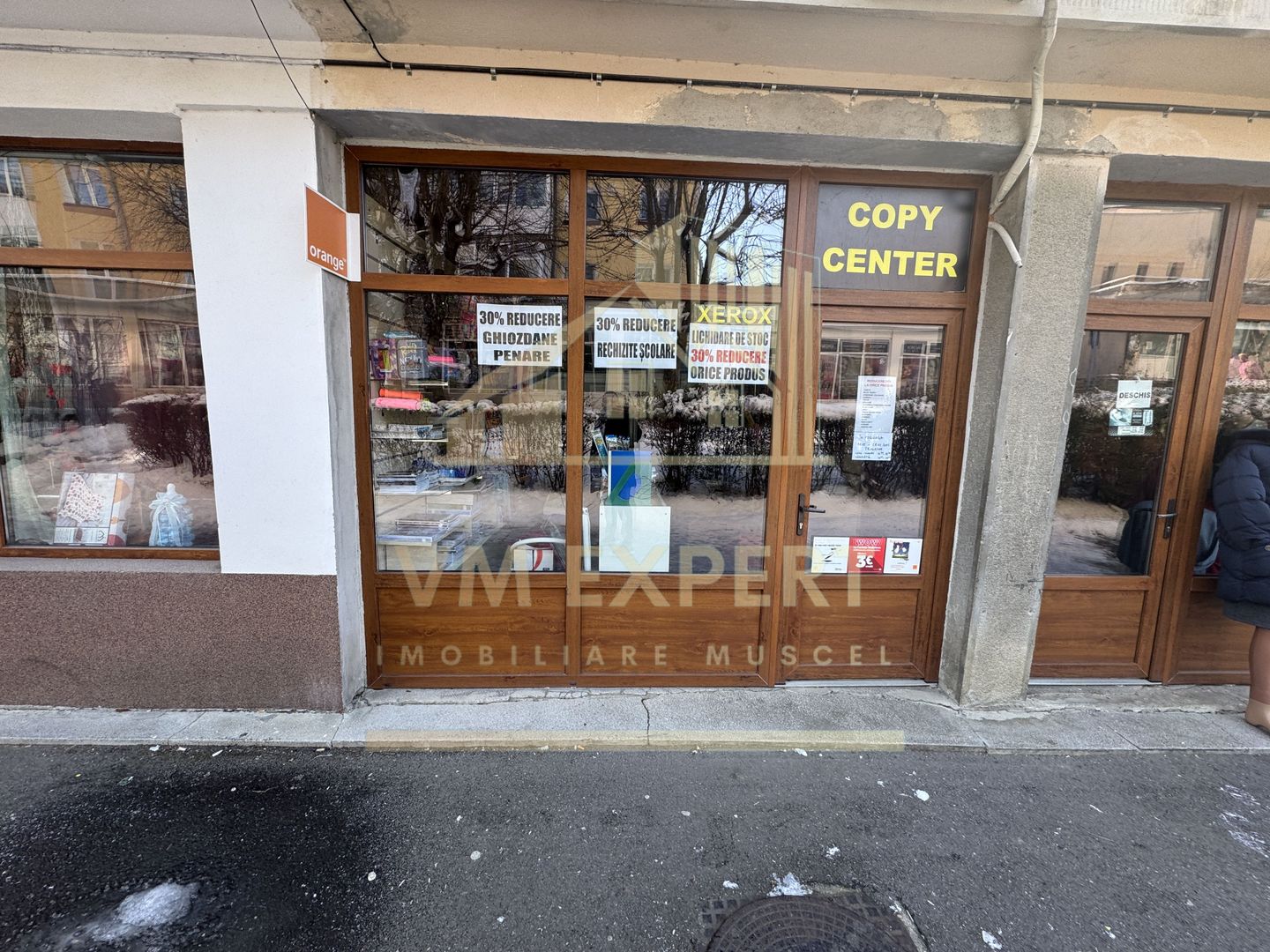 SPATIU COMERCIAL 13 MP  ZONA BALADA CAMPULUNG - Poză 2