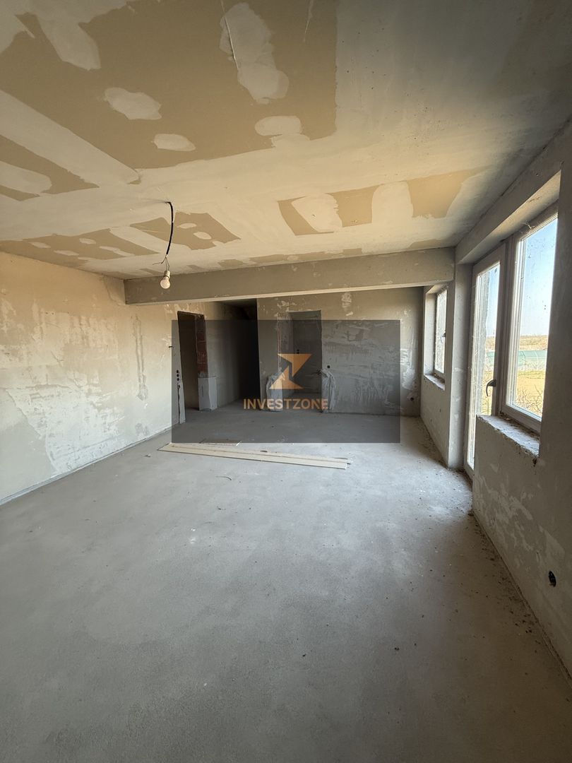 Casă spațioasă cu teren 806 mp - Poză 6