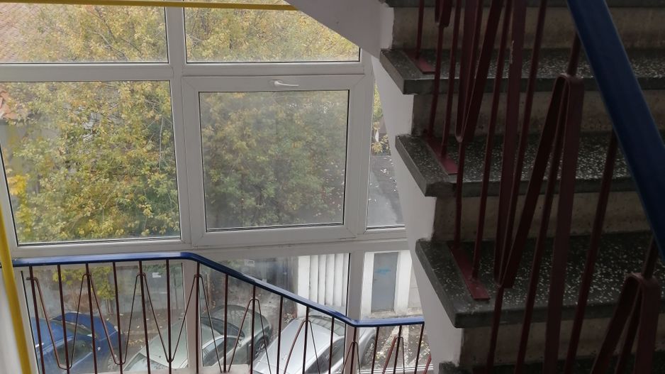 2 camere zona pietei Tractorul - Poză 15