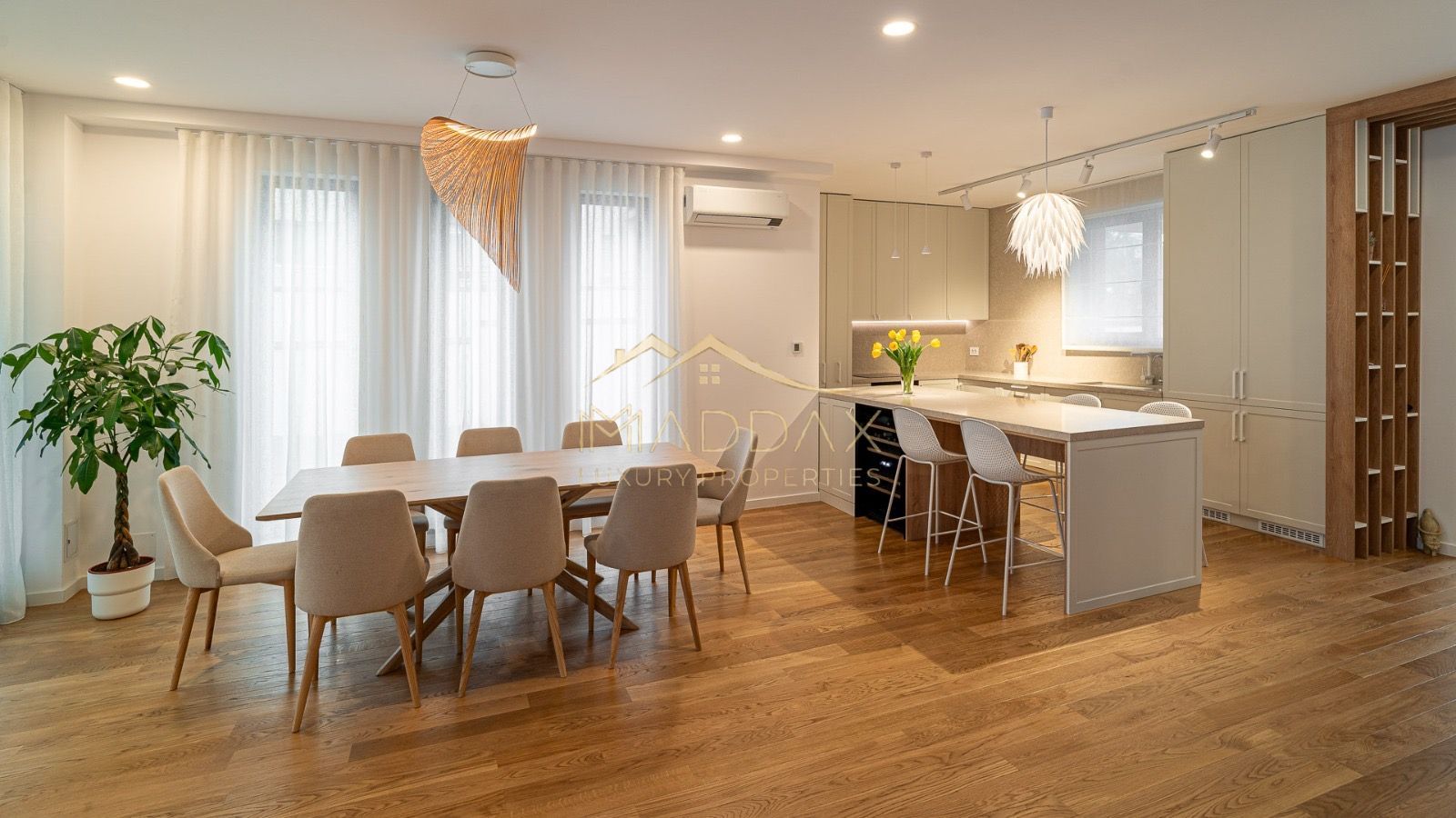 Vila 5 camere *195mp* + Gradina Proprie *245mp* // Pipera - Poză 1