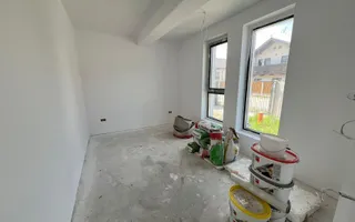 Vila Individuala - 5 camere-3 bai-Strada Miorita-500 M  de STV - Poză 13