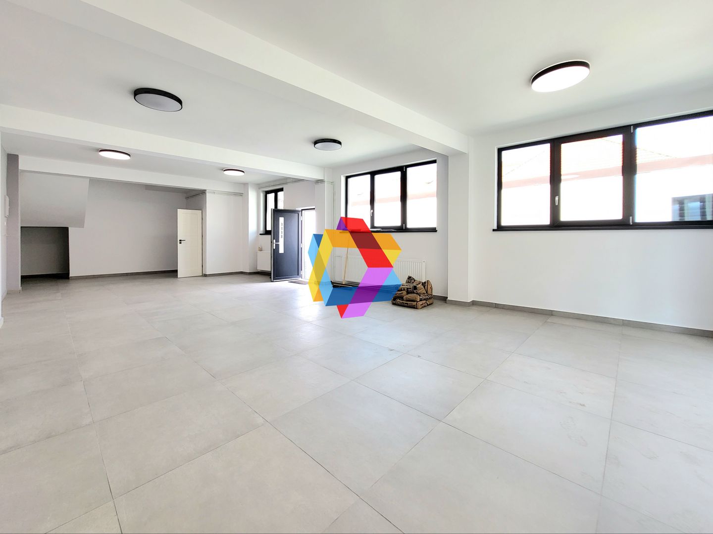 Spatiu comercial la casa - 130mp - Poză 5