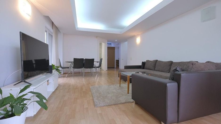 HERASTRAU, apartament deosebit, etaj 2 in bloc 2005 - Poză 1