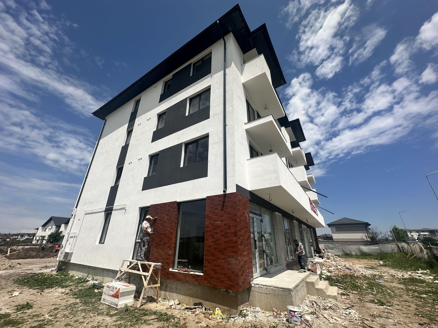 AP. 2 CAMERE INDEPENDENTEI, FINALIZARE SEPTEMBRIE, PARCARE,COMISION 0% - Poză 2