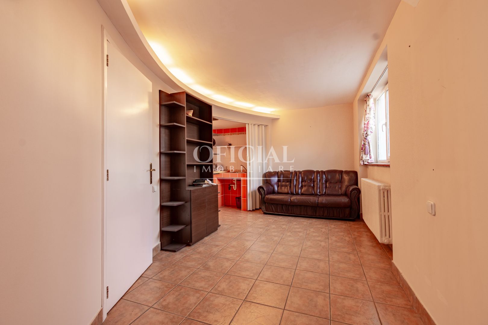 Spatiu Birouri | Salon | Asigurari | Parcare | Zona Pta. Mihai Viteazu - Poză 4