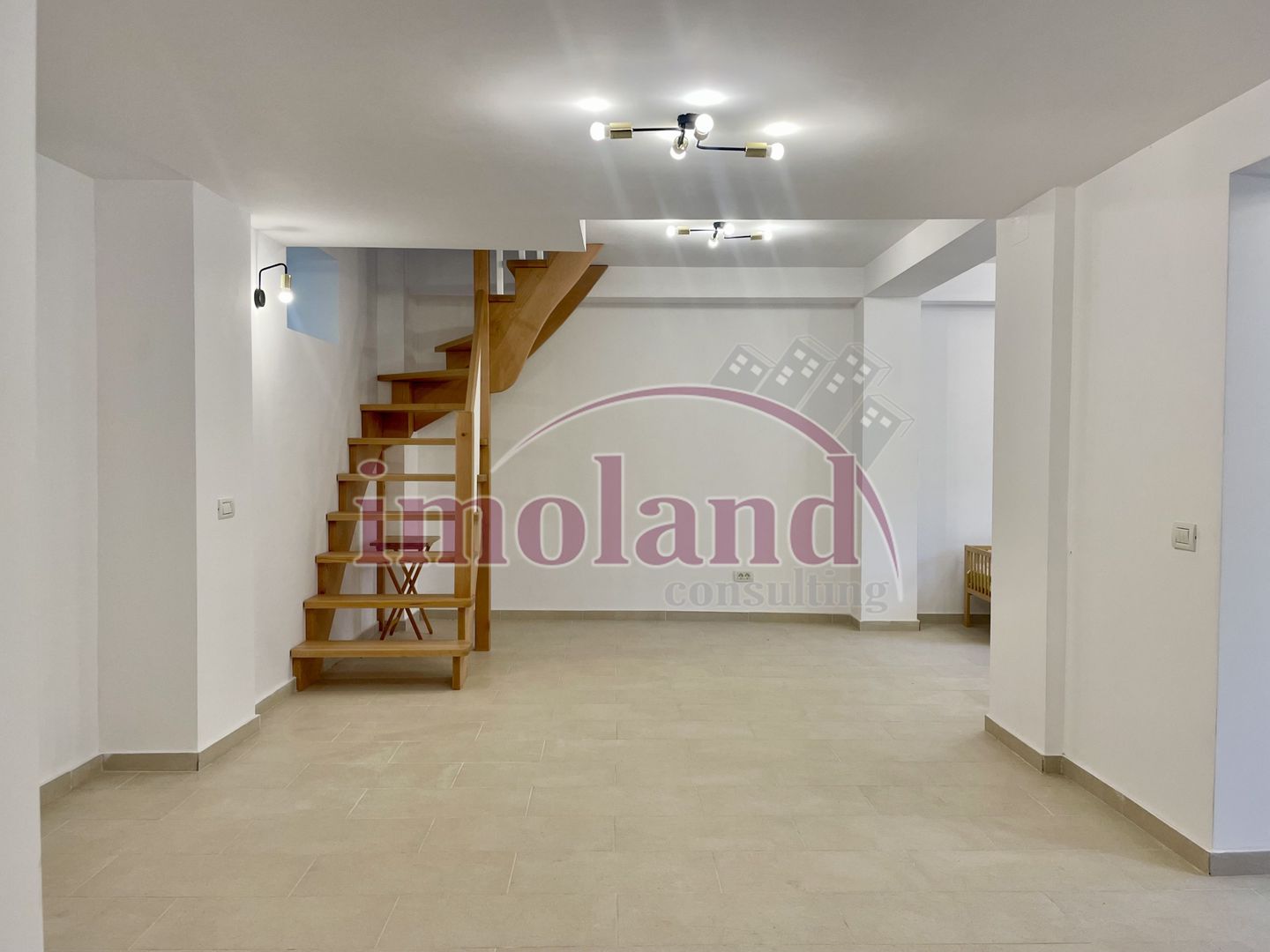 Prima inchiriere: casa 110 mp + 180 mp curte, Aviației/Herastrau - Poză 5