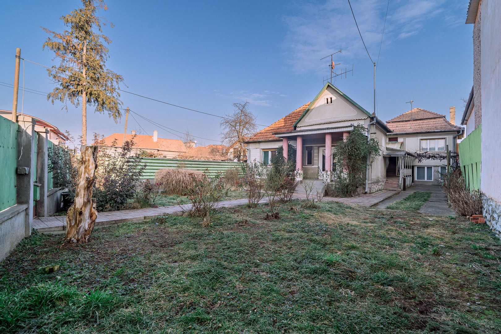 Casă, 6 cam, 2 bucătării, 2 băi, #Aleșd, 80 000 E. Comision 0 - Poză 1