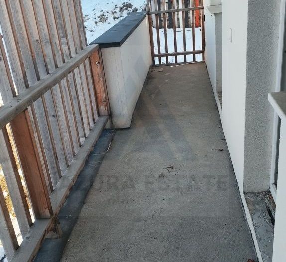 Apartament 3 camere etaj 1 cu 2 balcoane parcare privata in Cisnadie - Poză 4
