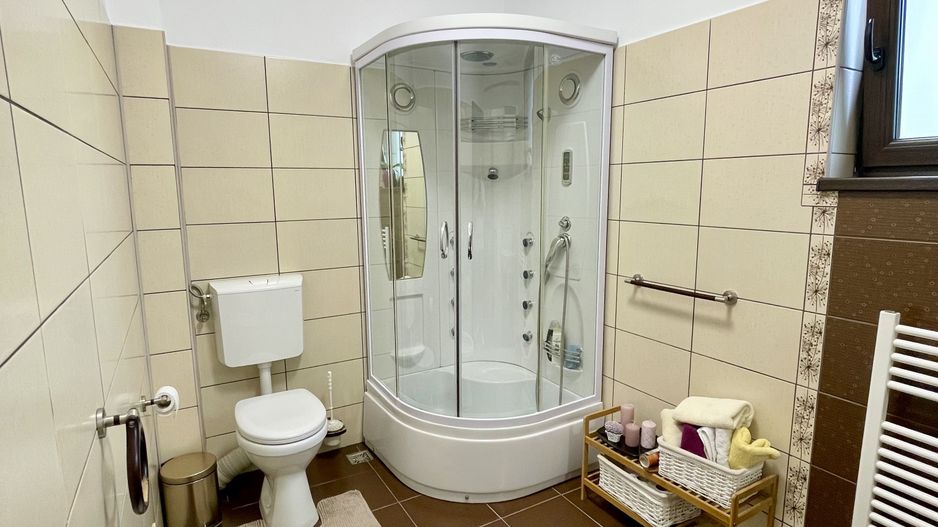 Casa de inchiriat pe str.Voronet - Poză 24