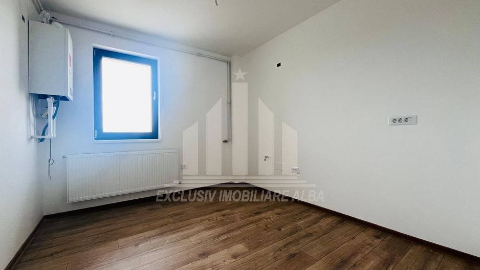 Apartament cu 3 camere, Cetate, Bloc Nou - Poză 2