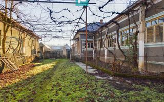 Casă de vacanță de vânzare în Tauț - Poză 13