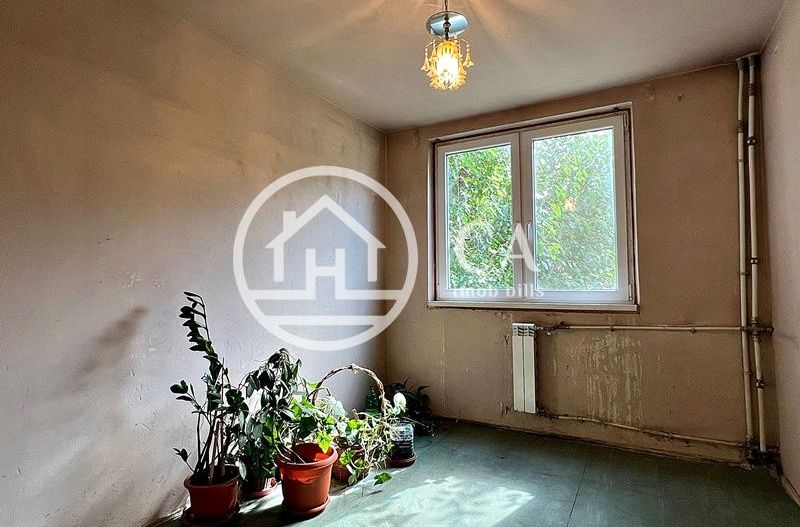 Apartament cu 3 camere de vânzare în zona Velența, Oradea - Poză 5