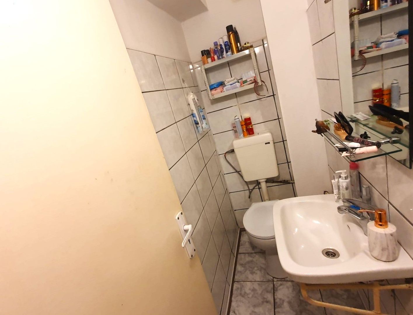 Apartament spațios cu 3 camere și 2 băi – zona Ciucaș / Astra - Poză 16