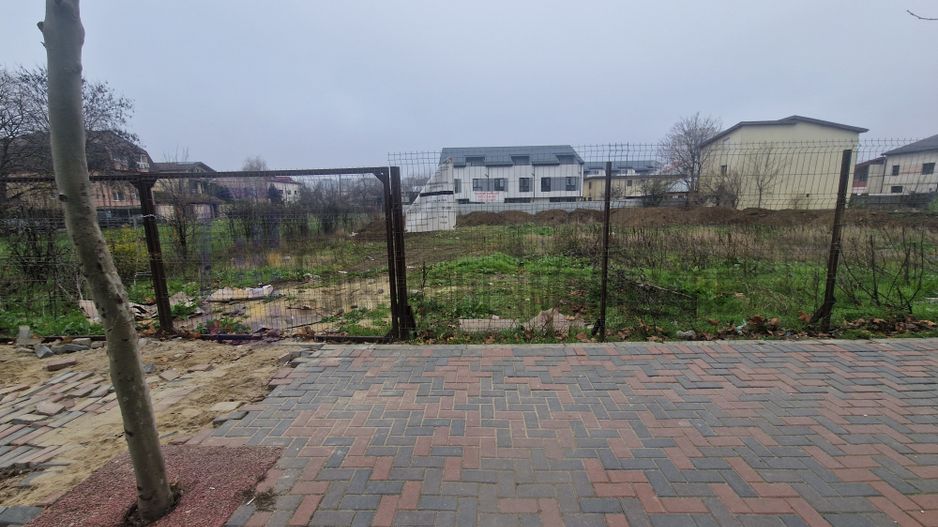 Teren stradal, deschidere 15m, fara constructii, langa Lidl - Str. Bratarii - Poză 2