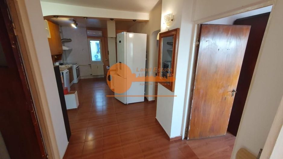 4 camere – Vedere panoramică E-S-V - Pantelimon / Vergului - Poză 11