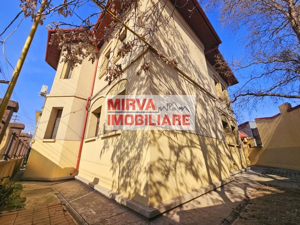 🏢 Spațiu de birouri – 5 camere, 3 băi – Mansardă vilă, Central - Poză 98