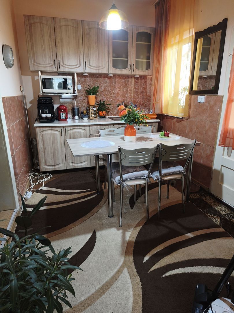 Casă Corunca la stradă E60, teren 600 mp, 3 camere – ideal investie - Poză 3