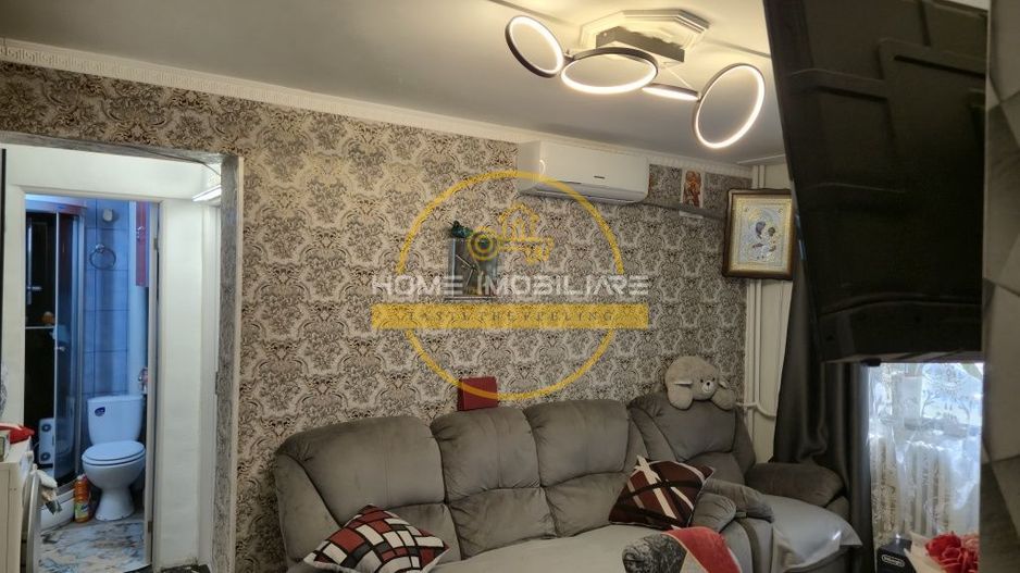 Apartament cu 3 camere/ 46mp/ zona Podu Ros - Poză 2
