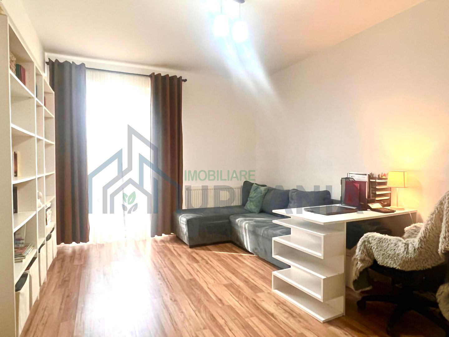 Apartament 2 camere, decomandat, 41,82 mp util + balcon 4,38 mp, loc parcare, str. Dealul Zorilor, zona Complex Eos, Rediu - Poză 3