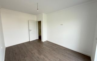 Duplex finalizat despartit prin camera tehnica. 3 dormitoare. 2 balcoane. - Poză 16