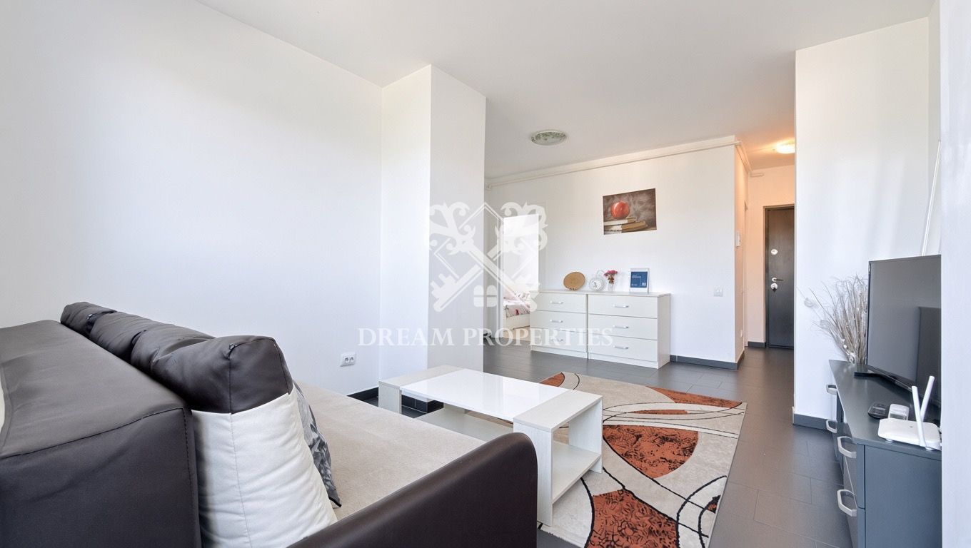Apartament semidecomandat cu 3 camere, balcon, parcare, zona VIVO - Poză 9