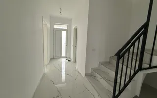 Duplex cu 5 camere in Dumbravita - Poză 11