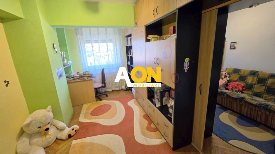 Apartament 3 camere, ultracentral, etaj intermediar - Poză 10