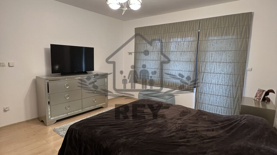 Casă de tip triplex la vânzare 6 camere /Șelimbăr /Secția 1 de Poliție - Poză 27