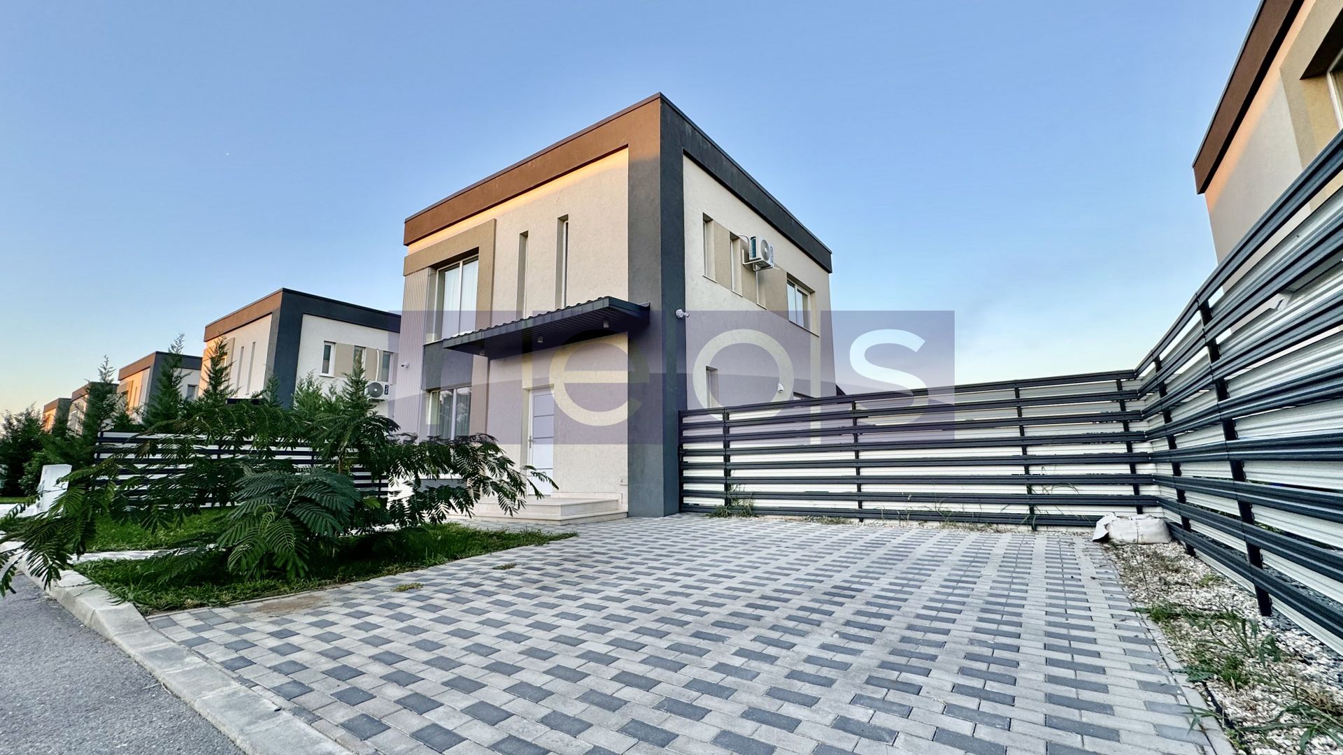 VANZARE VILA INDIVIDUALA | MOBILATA UTILATA | COMUNA CORBEANCA - Poză 3