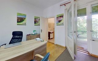 Casa in zona centrala Brasov - Poză 3