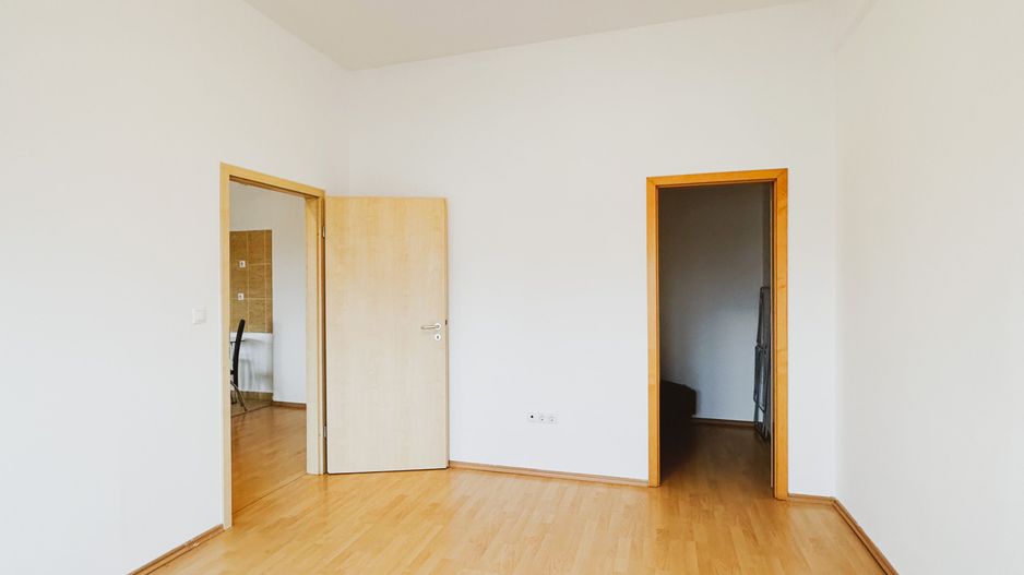 3 camere | 81 mp + 10 mp terasa | Parcare & Lift | Jandarmerie - Garii - Poză 12