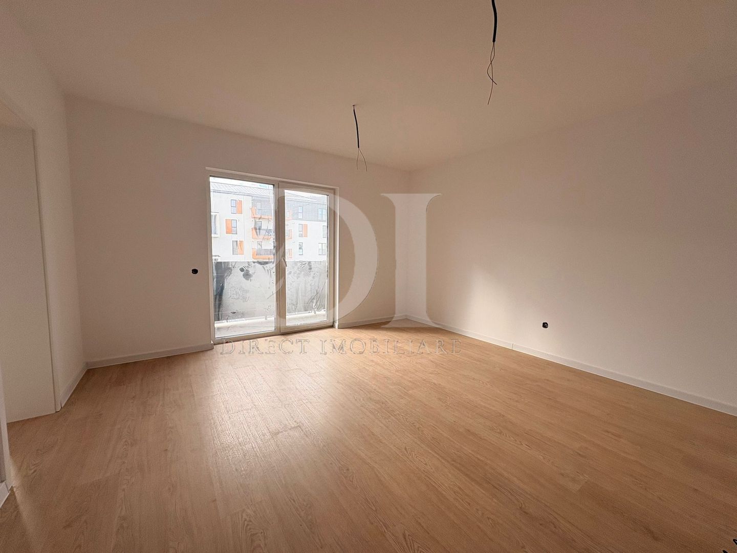 Apartament cu o camera- Eroilor, Floresti - Poză 1