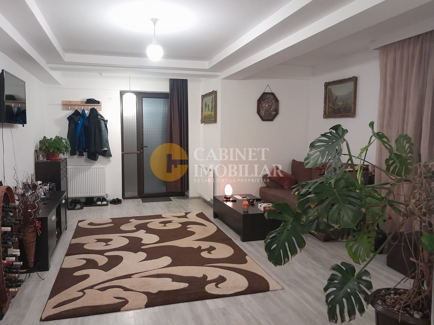 2 camere DECOMANDAT+CURTE+MAGAZIE+LOC DE PARCARE---REDIU - Poză 1