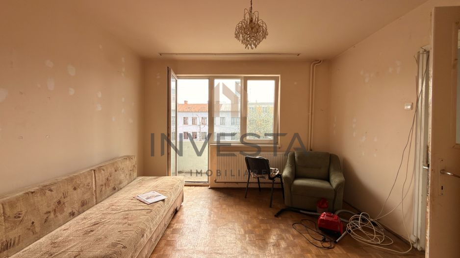 Apartament cu 2 camere decomandate, etaj intermediar, Pta M. Viteazu! - Poză 3
