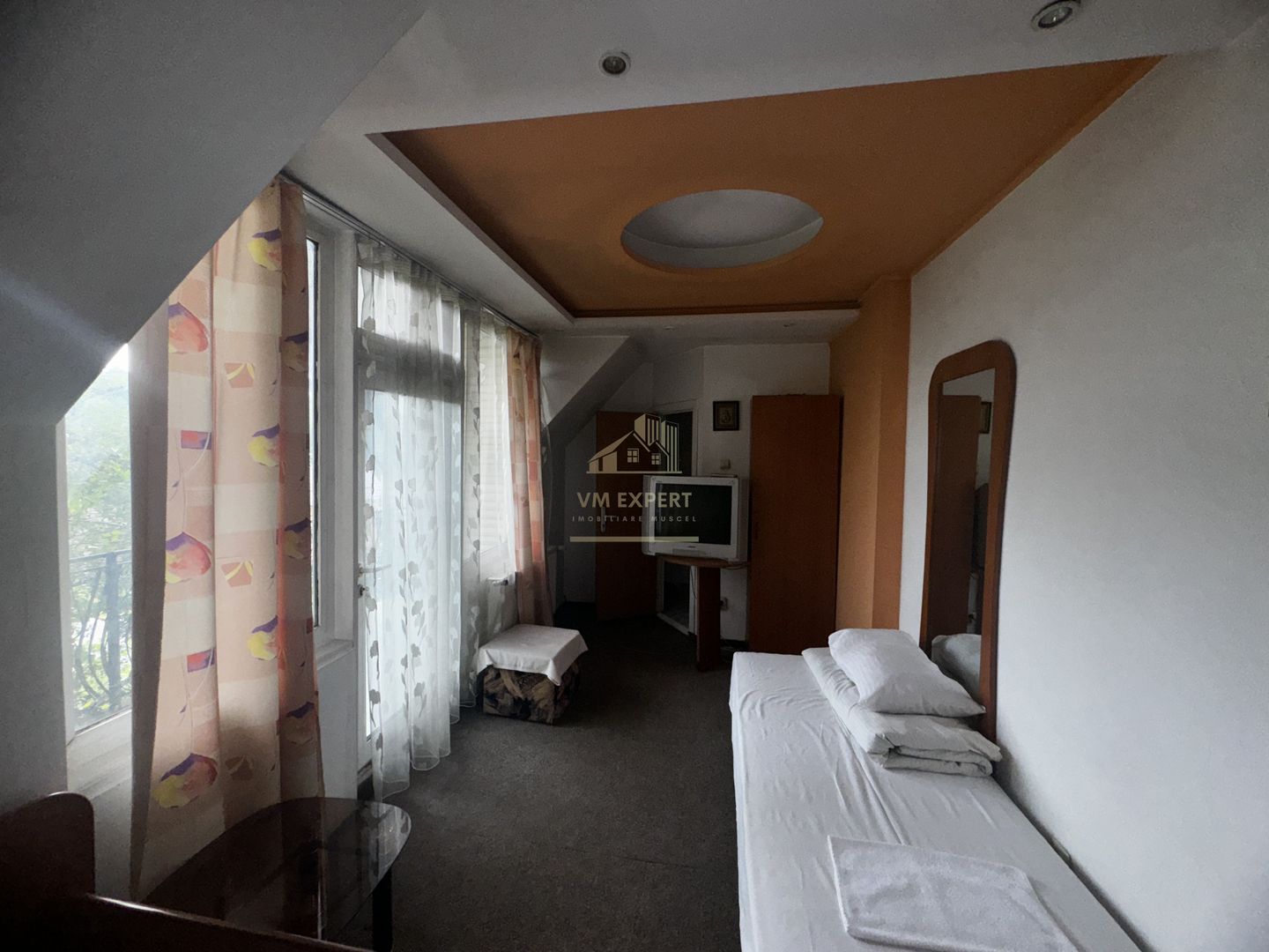 VILA - PENSIUNE CU RESTAURANT + SI TEREN 6406 MP, VALEA MARE PRAVAT, - Poză 40