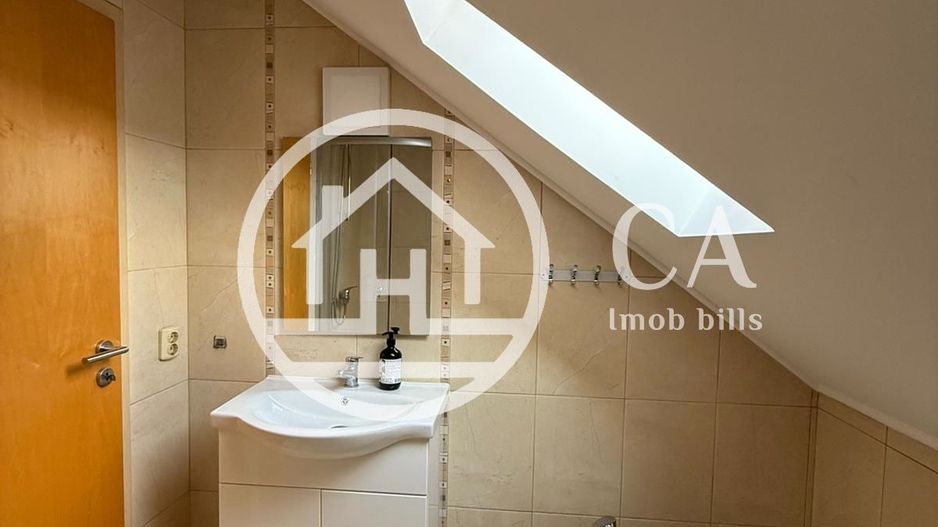 Casa P+M cu 4 camere de inchiriat în zona Centrală, Oradea - Poză 10