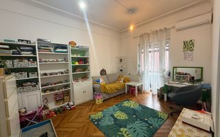 Spatiu, lumina si eleganta intr-un apartment interbelic - Poză 11