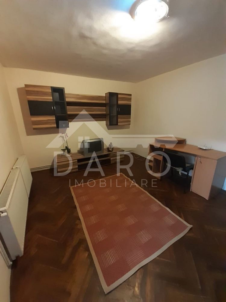 Inchiriez apartament doua camere - Poză 1