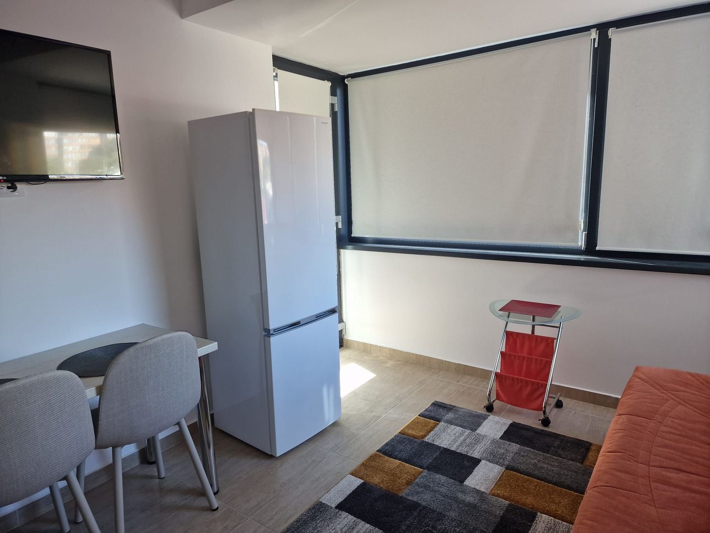 Apartament modern cu 3 camere de inchiriat – zona Libertatii, bloc nou - Poză 7