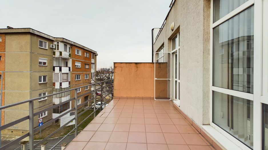 Spațiu comercial pe Banul Mărăcine - Poză 9