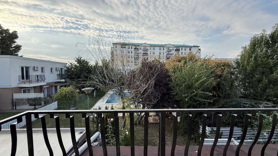 Vila cu 2 dormitoare si 3 bai | Cosmopolis | aproape de Mall | Piscina - Poză 10