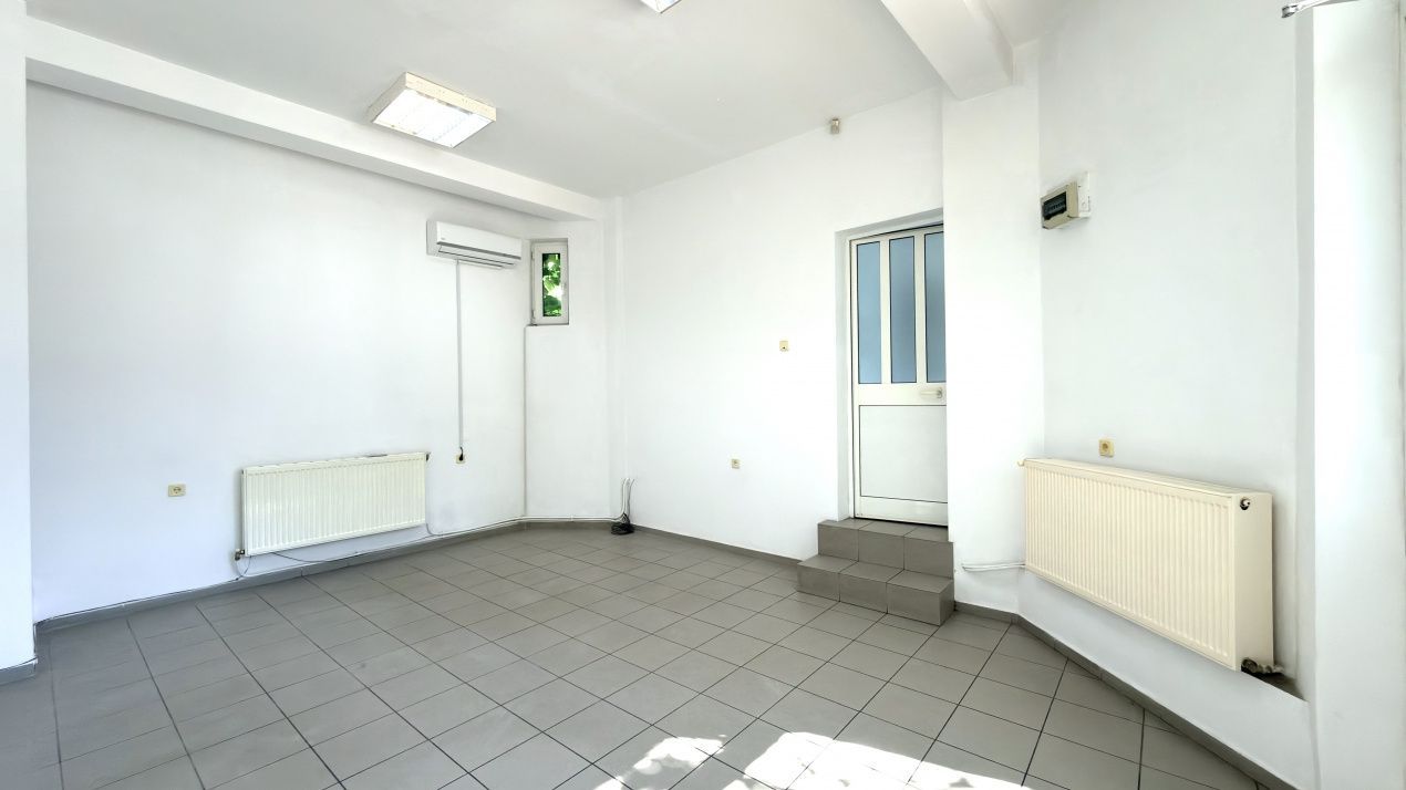 0% Comision | Spațiu Birou Ultracentral Pitești | Strada Eroilor | 25 mp - Poză 2