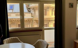 Apartament de inchiriat in bloc interbelic - Poză 1