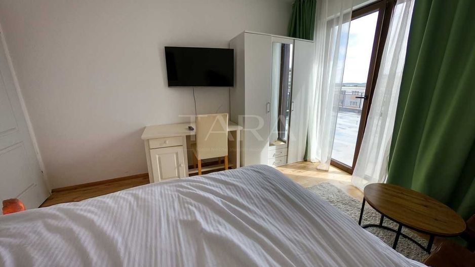 Penthouse cu 3 camere de închiriat - Între Lacuri - Poză 4