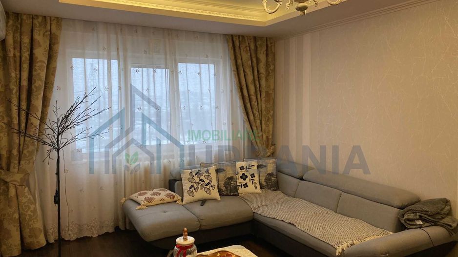 Apartament 3 camere de vanzare - Poză 1