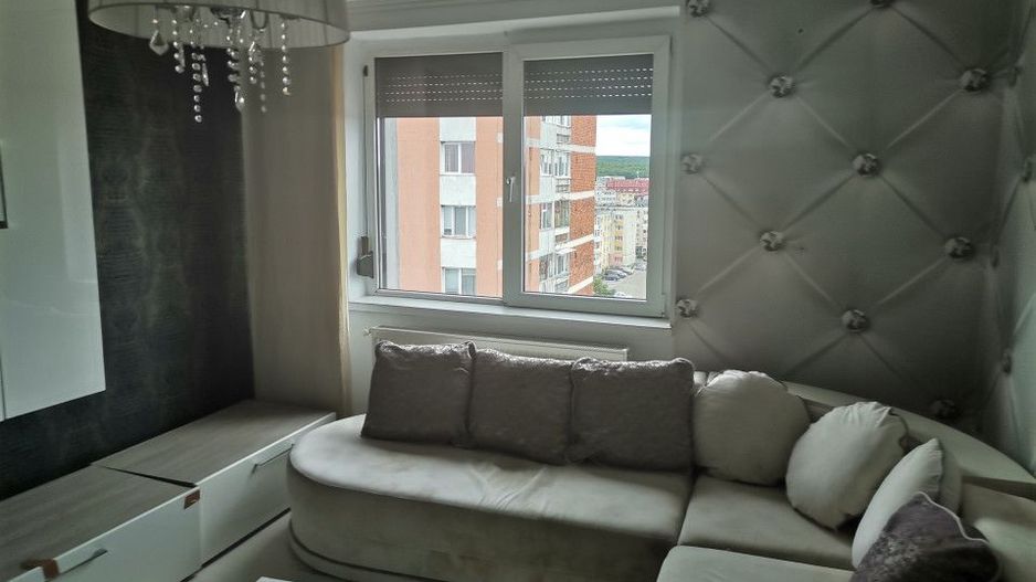 Vanzare apartament 3 camere, decomandat, Trivale - Poză 7