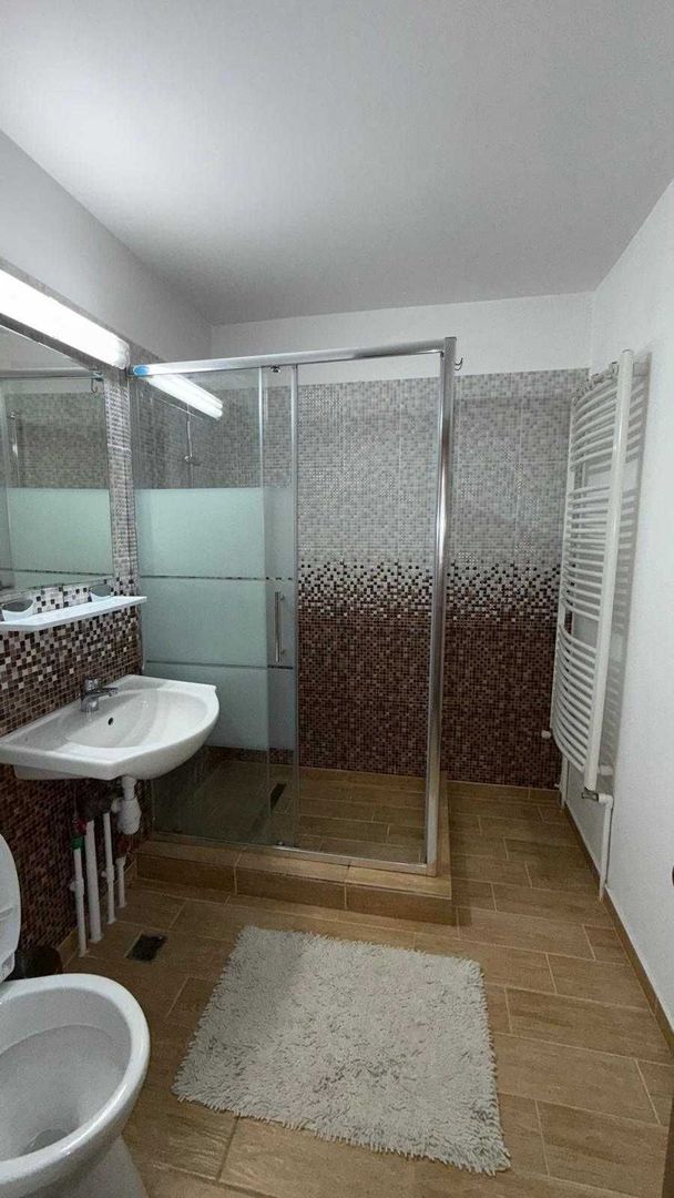 De închiriat 2 camere lângă Mall Vitan, loc parcare, centrală, negociabil - Poză 5