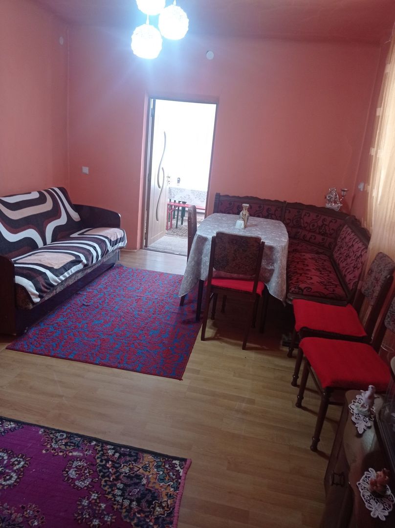 De vânzare casă cu curte - Poză 6