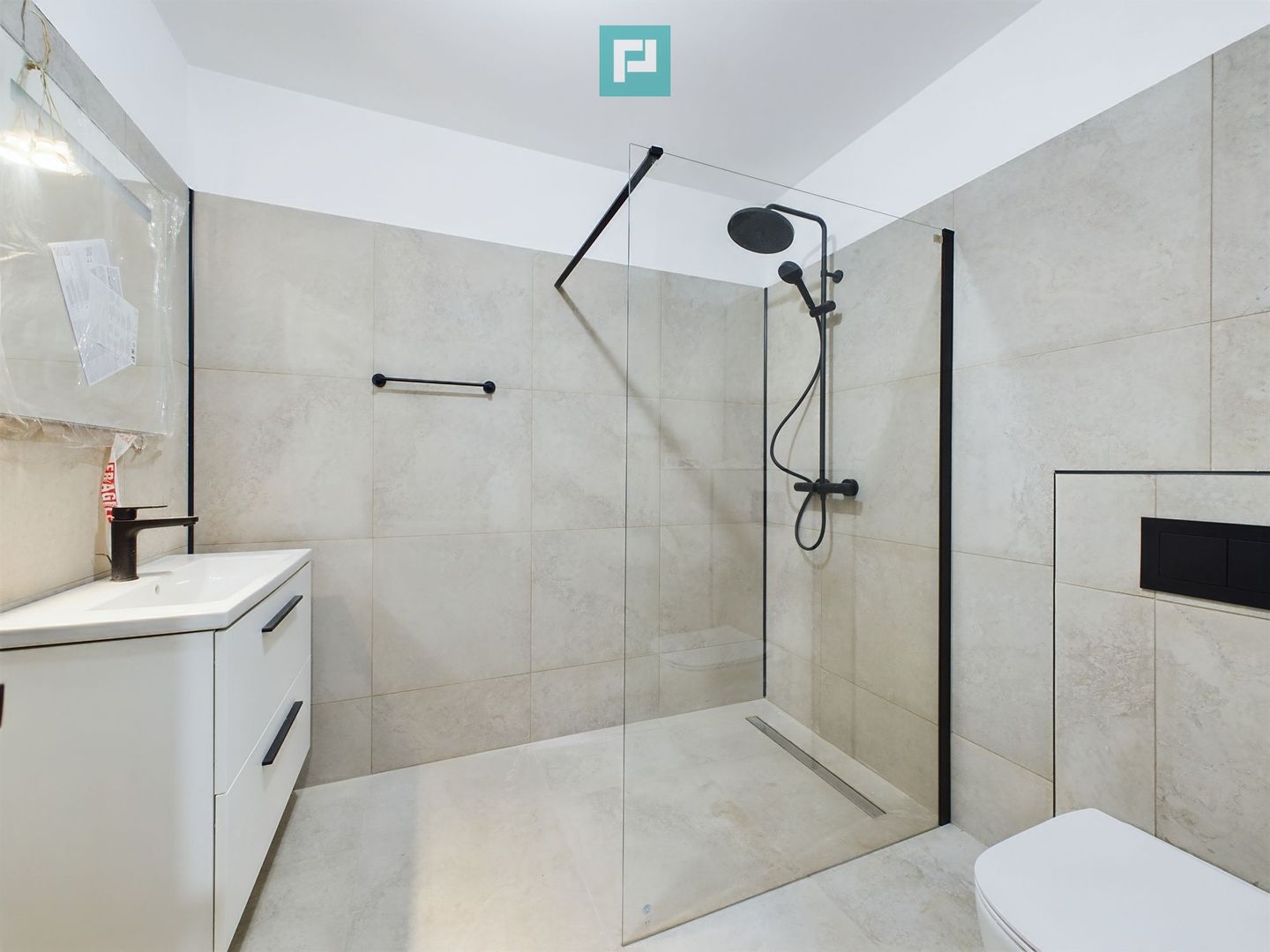 Vilă pe Șoseaua Nordului- Pretabilă pt. Locuit/Activitate Comercială - Poză 12