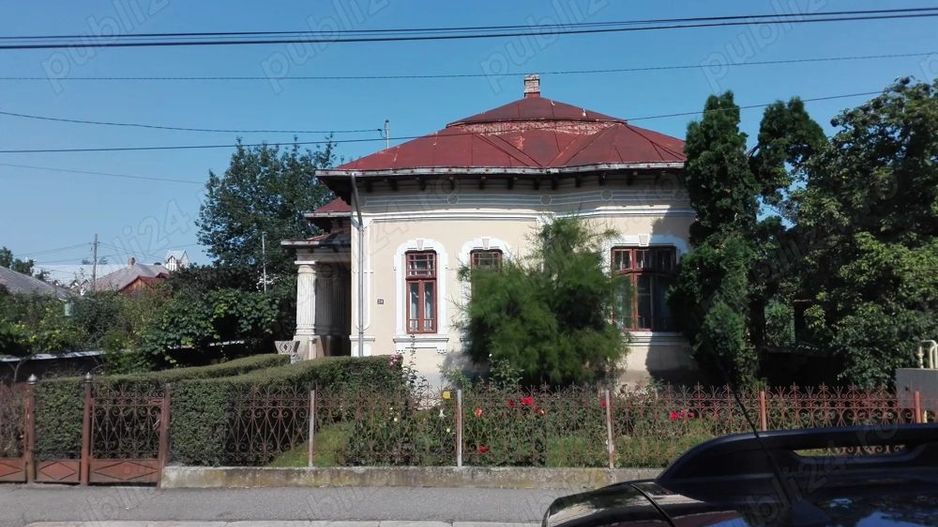 Vand casa in zona centrala  Falticeni - Poză 3